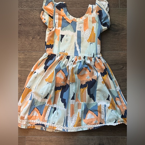 Sweet White Peony Dress - Picture 2 of 3